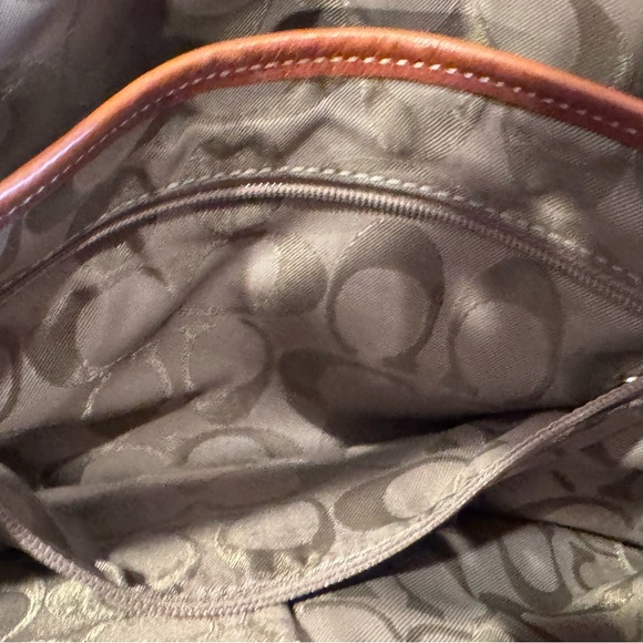 VINTAGE Coach F10192 Legacy Y2K Brown Full Grain Leather Buckle Shoulder Bag - Picture 13 of 16